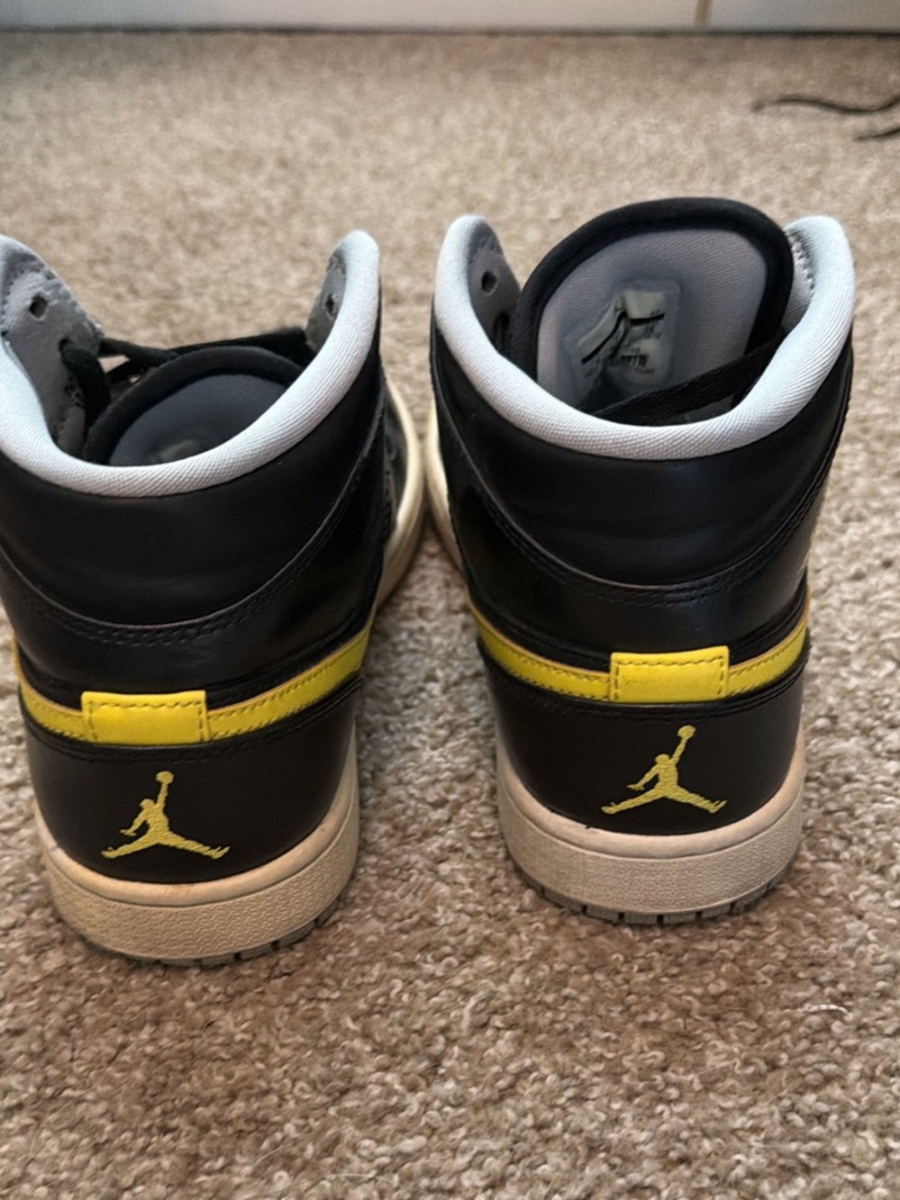 Nike Jordan Kids' High-Top Sneakers in Black and Yellow
